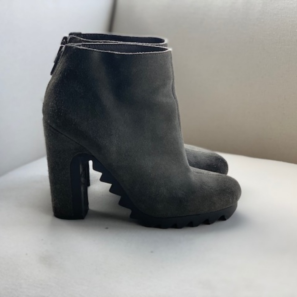 Circus (Sam Edelman) Grey Suede Chunky Booties